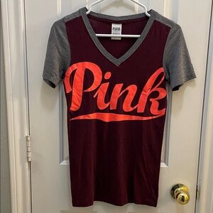 PINK V-Neck t-shirt